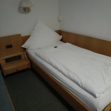 Gaestehaus Krone Quarto em Acomodações Particulares Oberndorf am Neckar